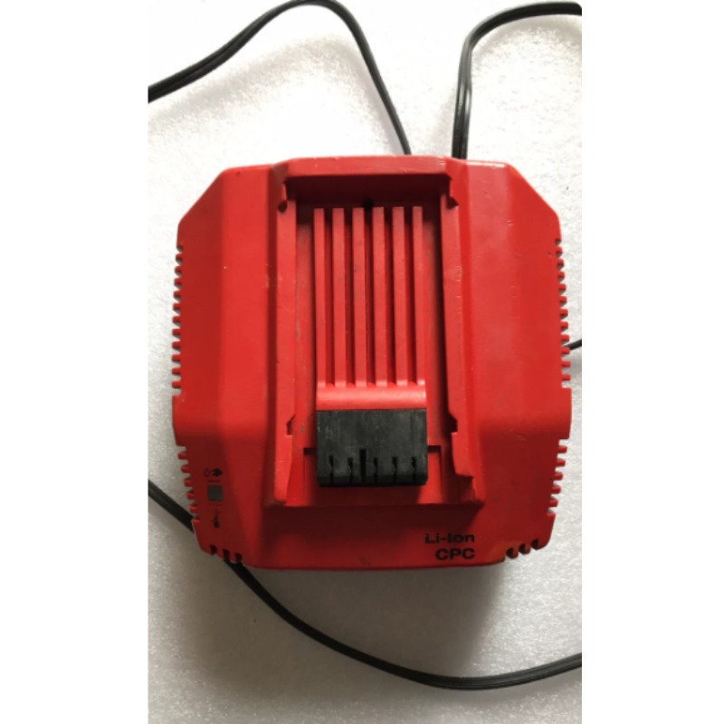 Szybka ładowarka wielonapięcio – Power Tools Voltage recenzja i cena