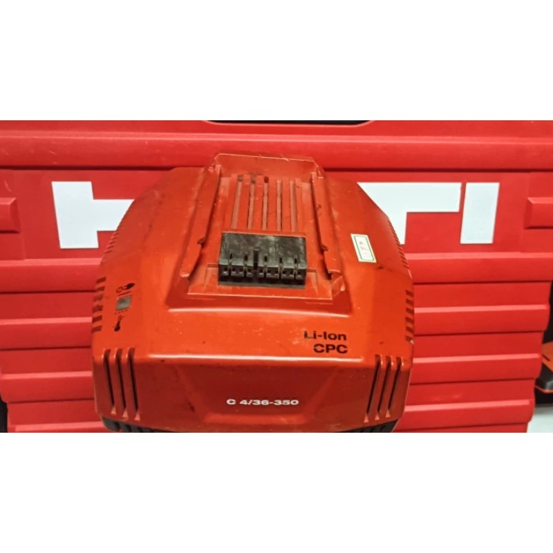 Szybka ładowarka wielonapięcio – Power Tools Voltage recenzja i cena