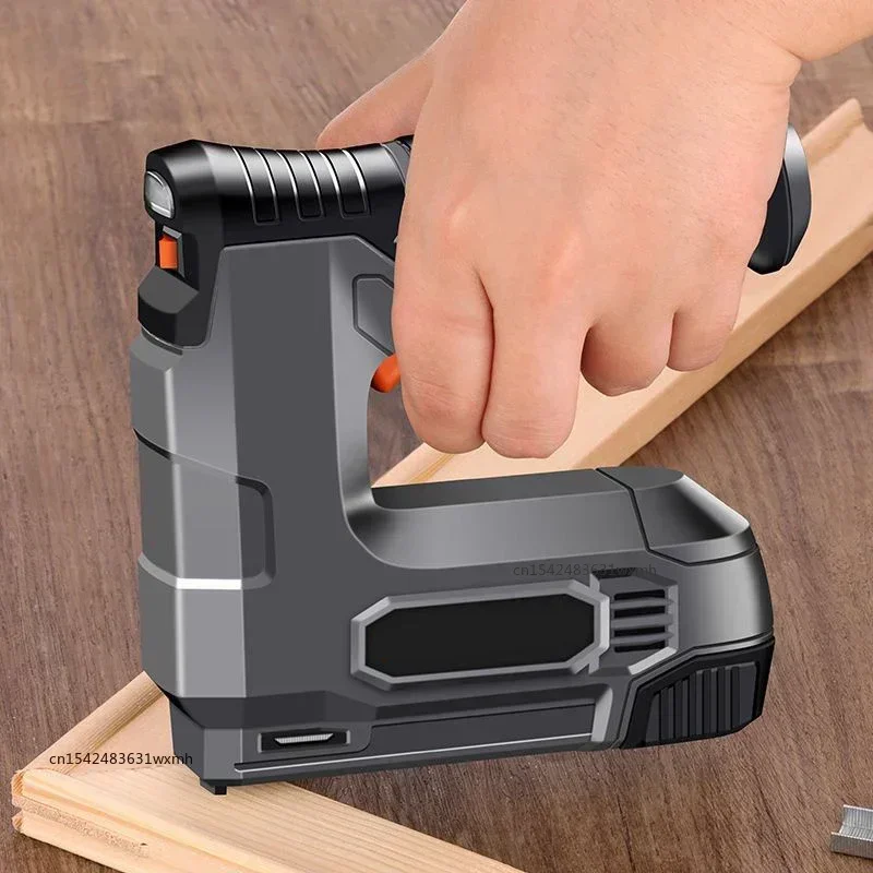 Elektryczny pistolet do gwoźdz – Staple Gun Electric recenzja i cena