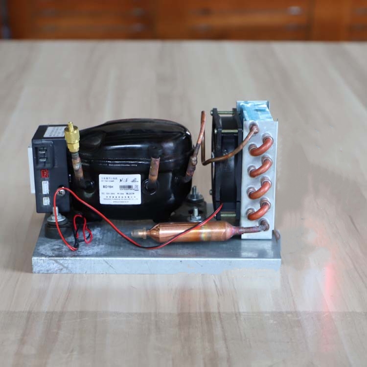 Miniaturowa jednostka kondensa – Air Compressor Mini recenzja i cena